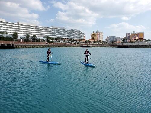 一人から参加Ok！新感覚の『SUP・サップ』体験！北谷で遊ぼう！