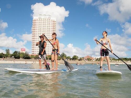 一人から参加Ok！新感覚の『SUP・サップ』体験！北谷で遊ぼう！