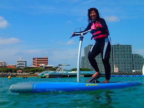 卒業旅行・家族旅行・春休みに沖縄でマリンスポーツ＆海遊び！話題の足漕ぎサップ